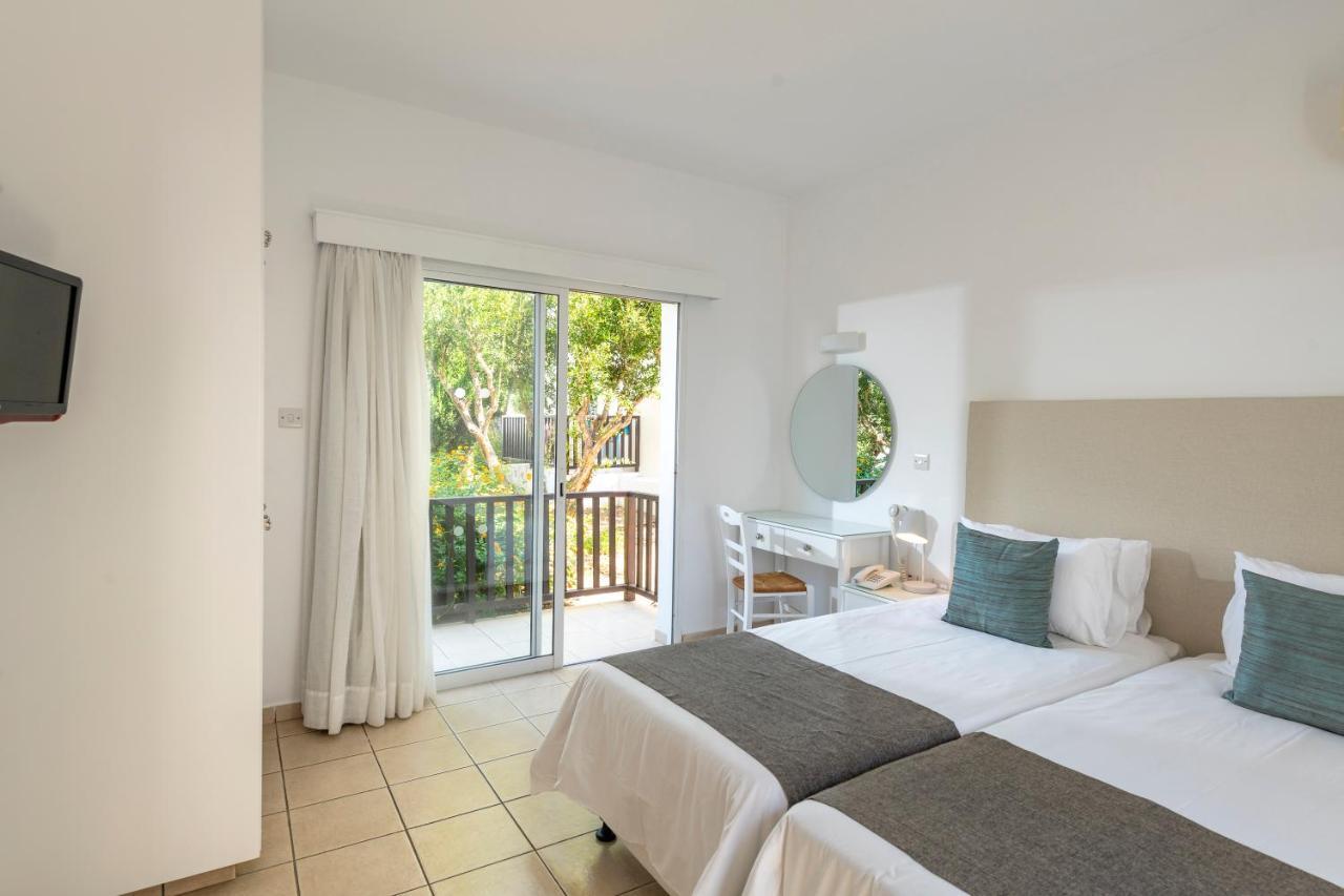 Akti Beach Hotel & Village Resort Klorakas ภายนอก รูปภาพ