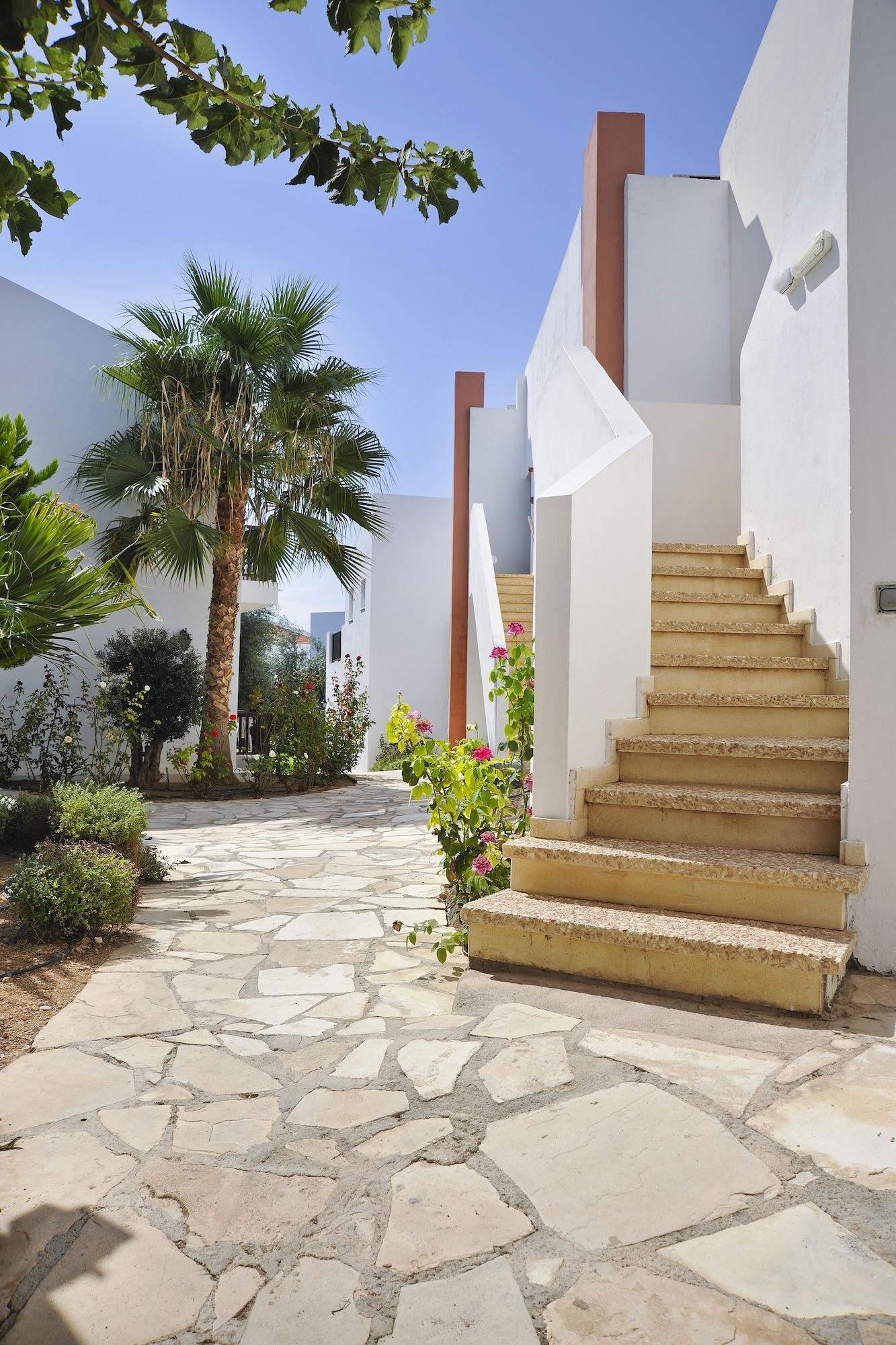 Akti Beach Hotel & Village Resort Klorakas ภายนอก รูปภาพ