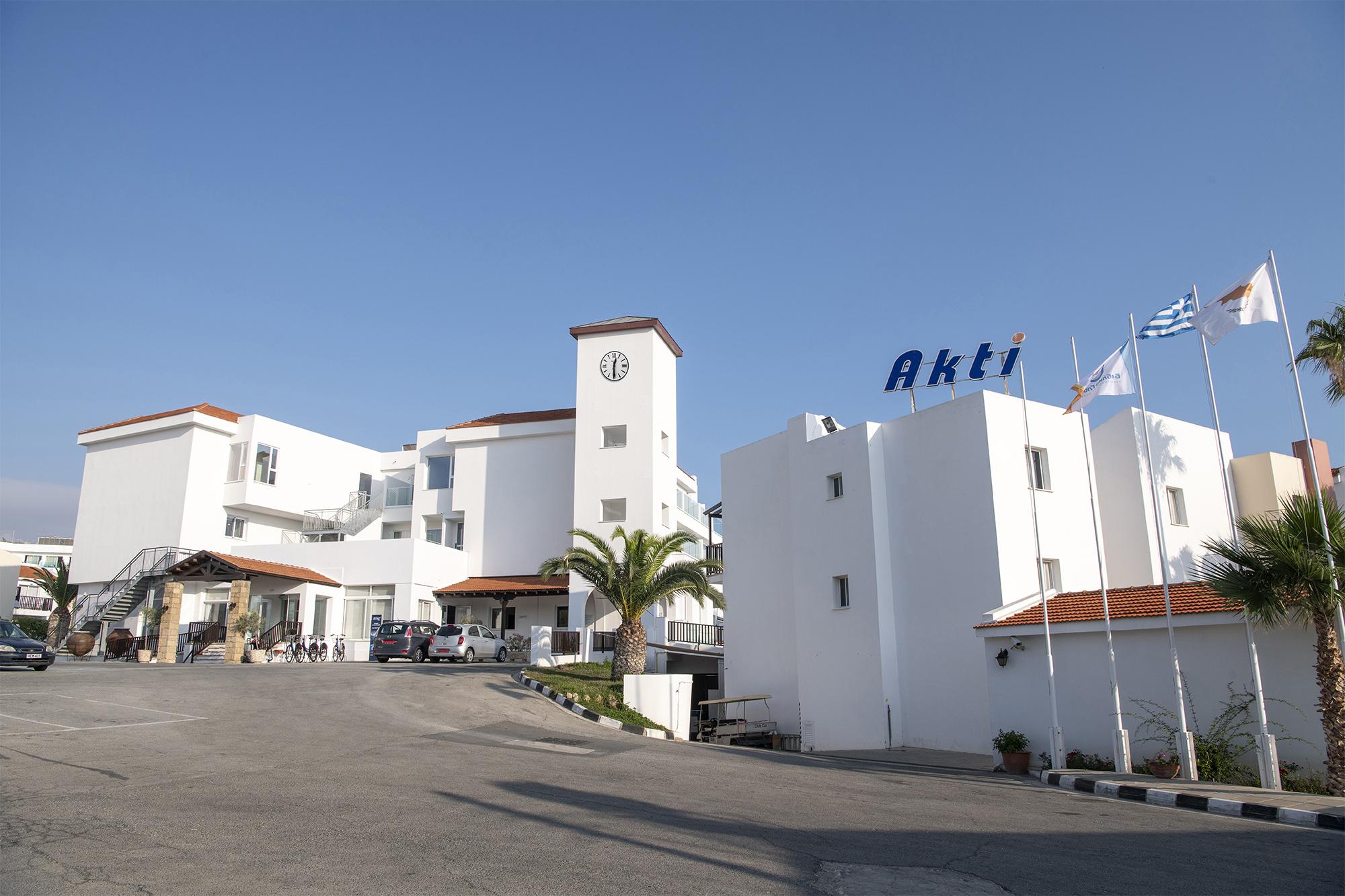 Akti Beach Hotel & Village Resort Klorakas ภายนอก รูปภาพ