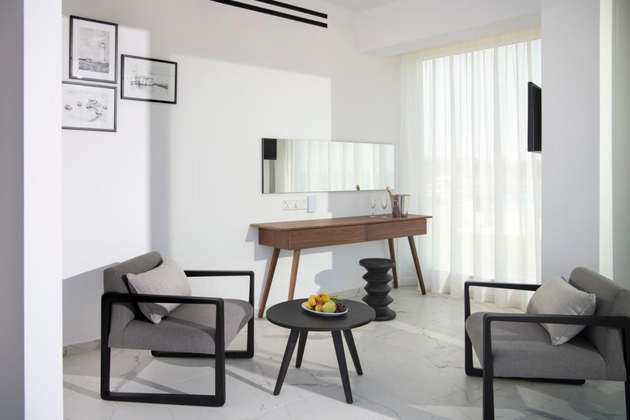 Akti Beach Hotel & Village Resort Klorakas ภายนอก รูปภาพ